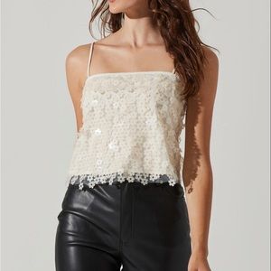 NWT!! ASTR the label LUXORIA FLOWER SEQUIN TOP
